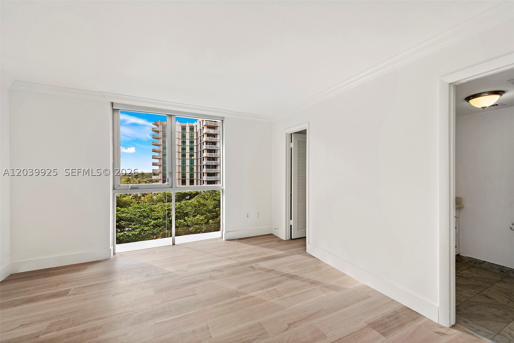 600 Grapetree Dr #7ES, Key Biscayne FL 33149
