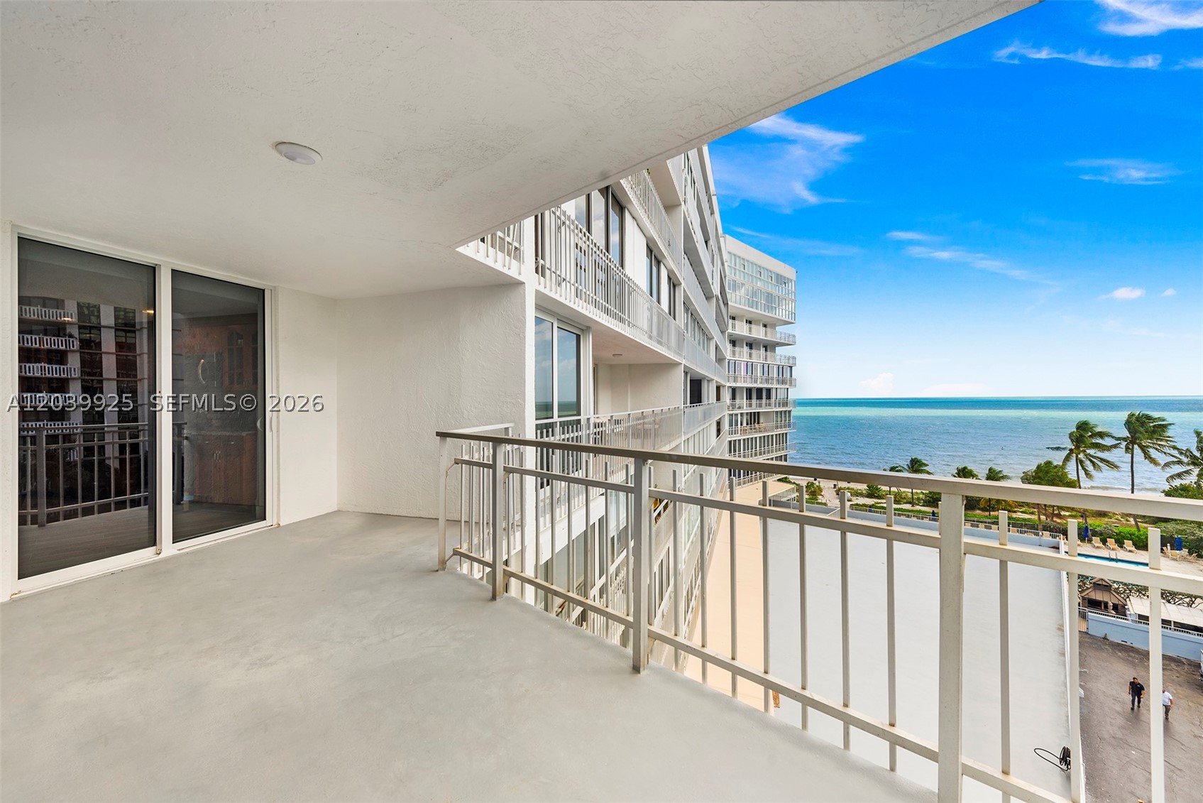 600 Grapetree Dr #7ES, Key Biscayne FL 33149