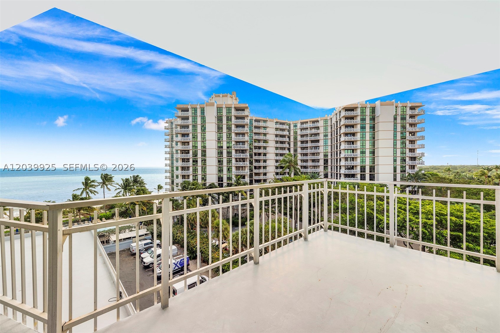 600 Grapetree Dr #7ES, Key Biscayne FL 33149