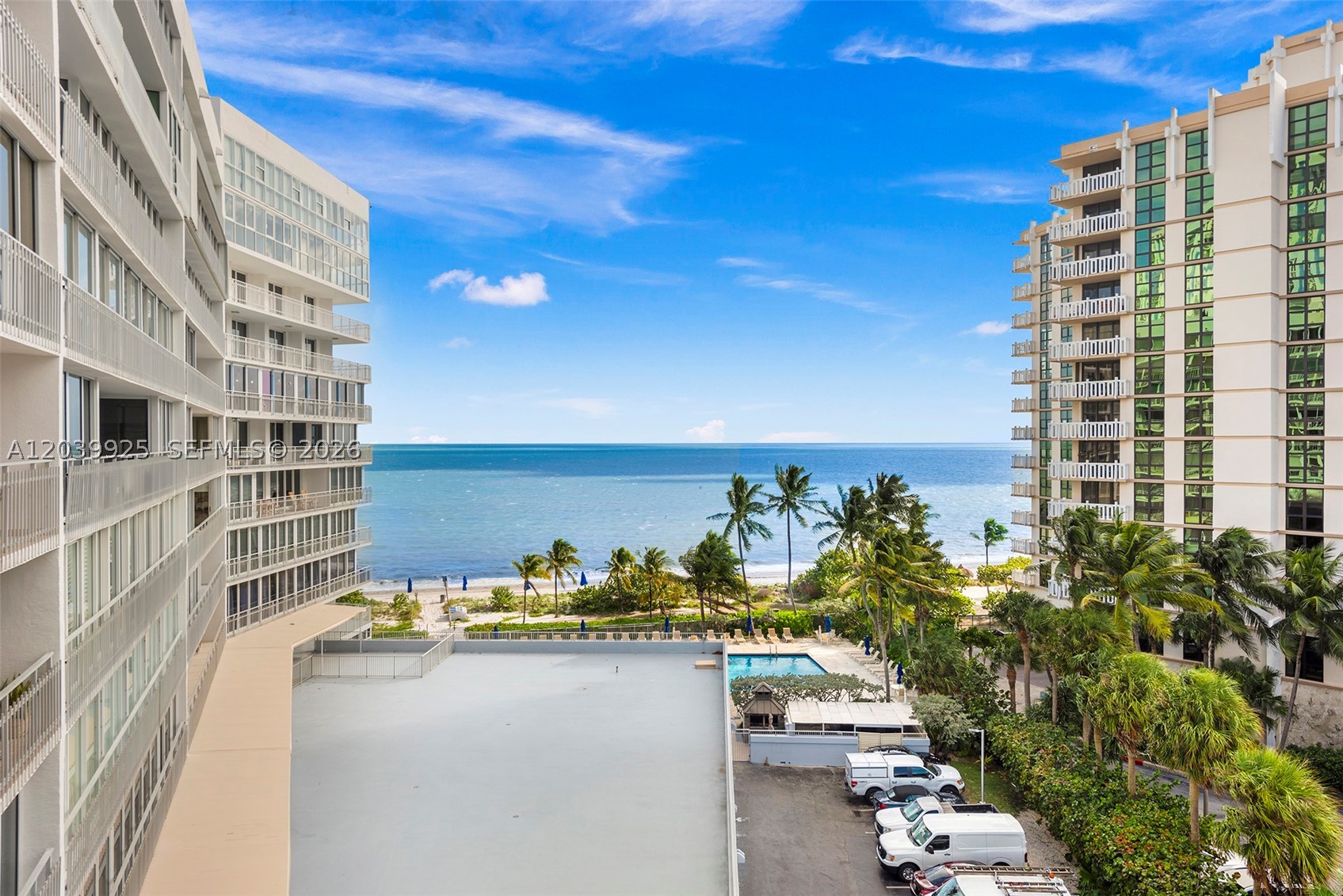 600 Grapetree Dr #7ES, Key Biscayne FL 33149