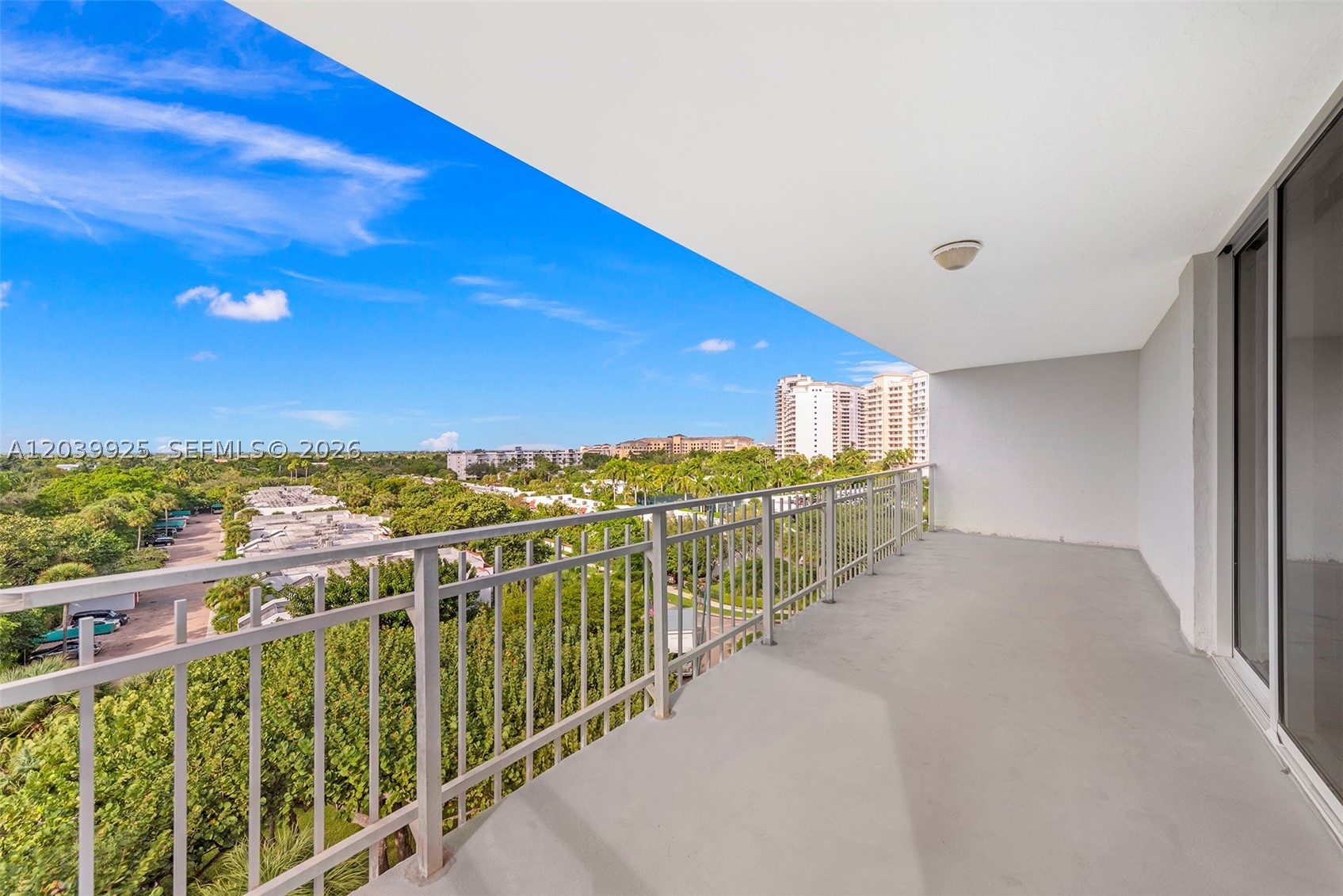 600 Grapetree Dr #7ES, Key Biscayne FL 33149