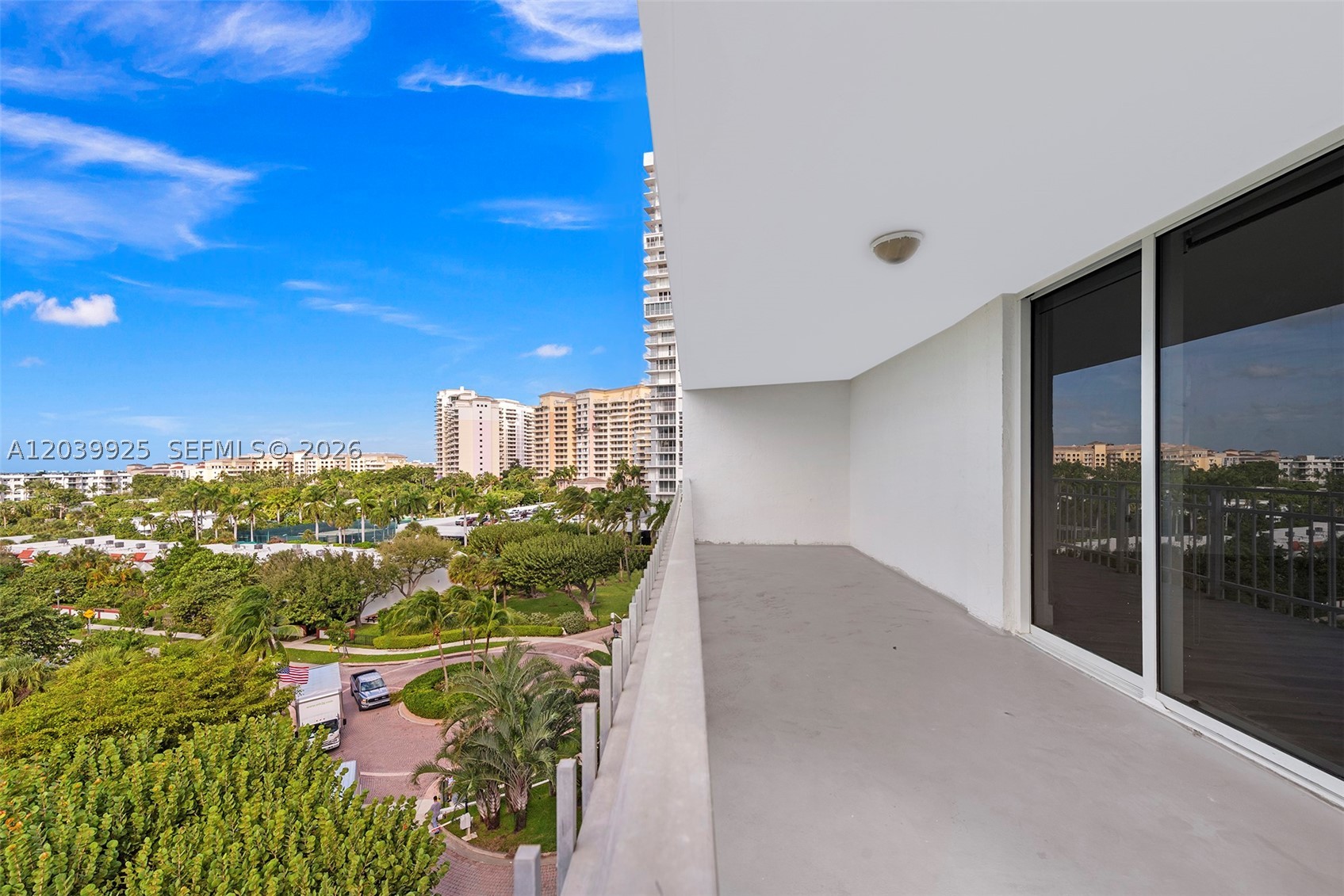 600 Grapetree Dr #7ES, Key Biscayne FL 33149