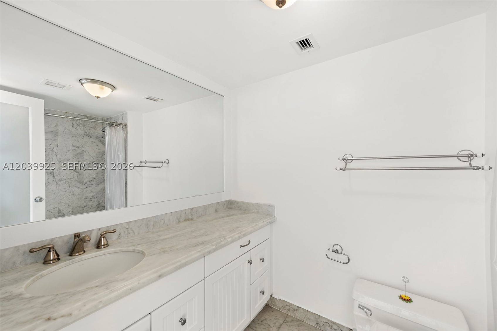 600 Grapetree Dr #7ES, Key Biscayne FL 33149