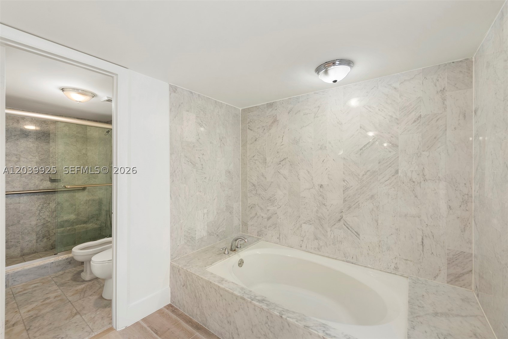 600 Grapetree Dr #7ES, Key Biscayne FL 33149
