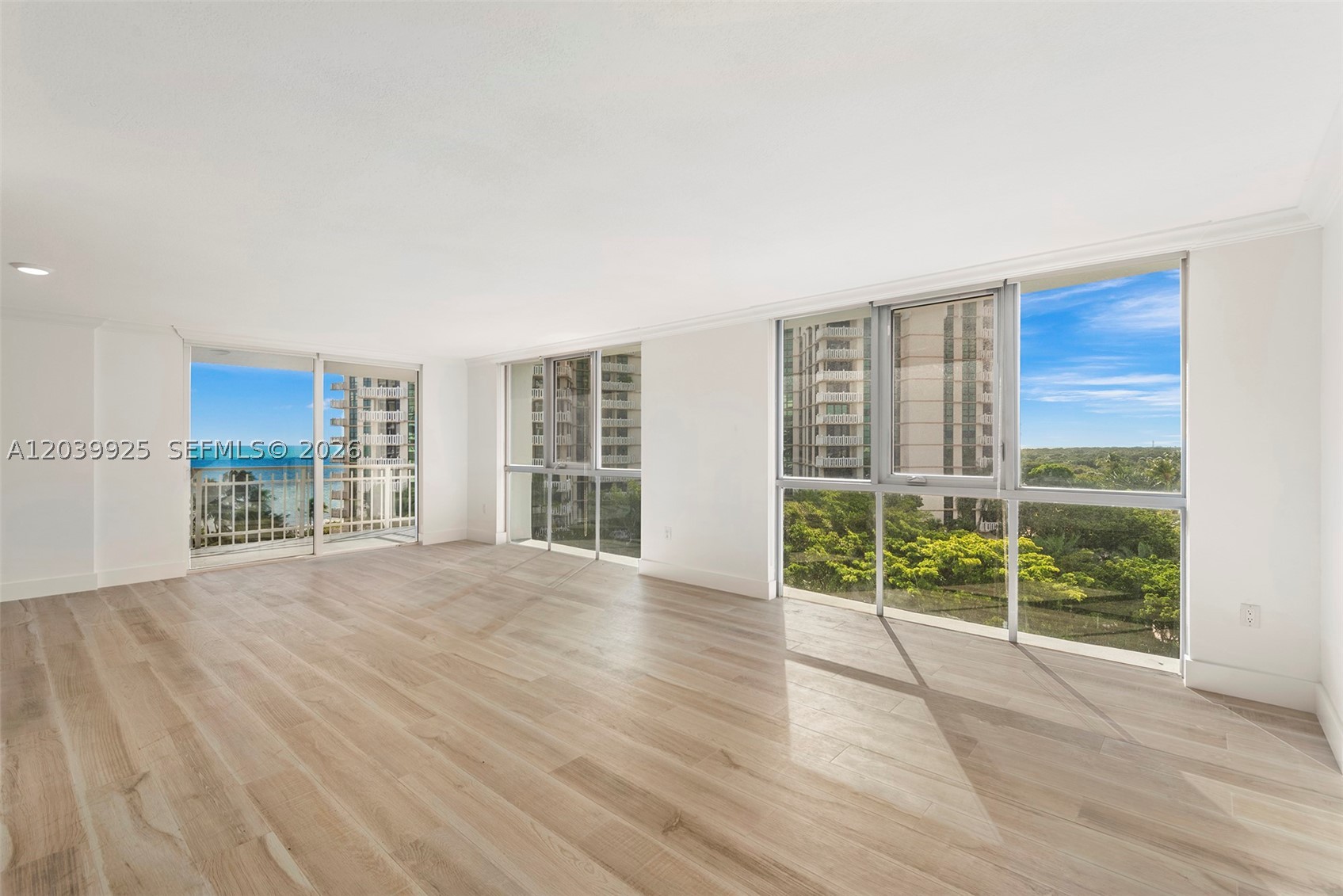 600 Grapetree Dr #7ES, Key Biscayne FL 33149