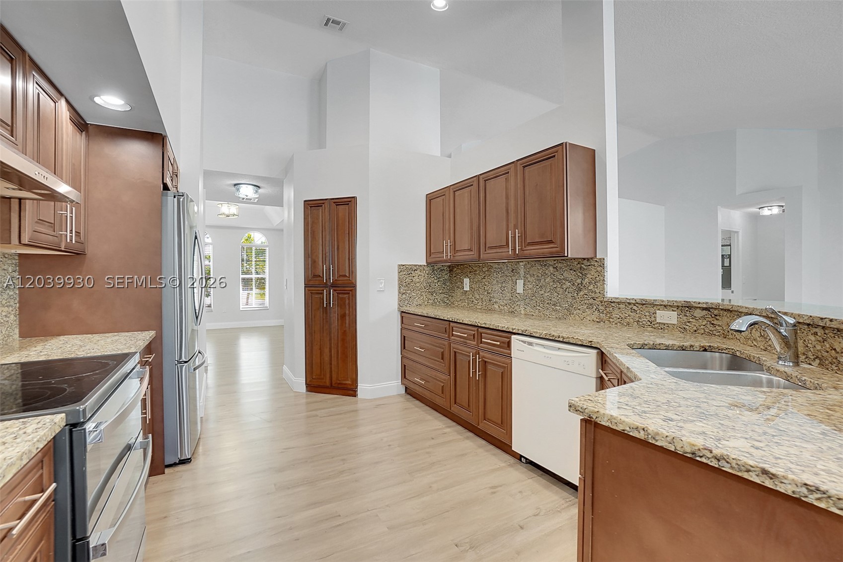 1574 NW 103rd Ter, Coral Springs FL 33071
