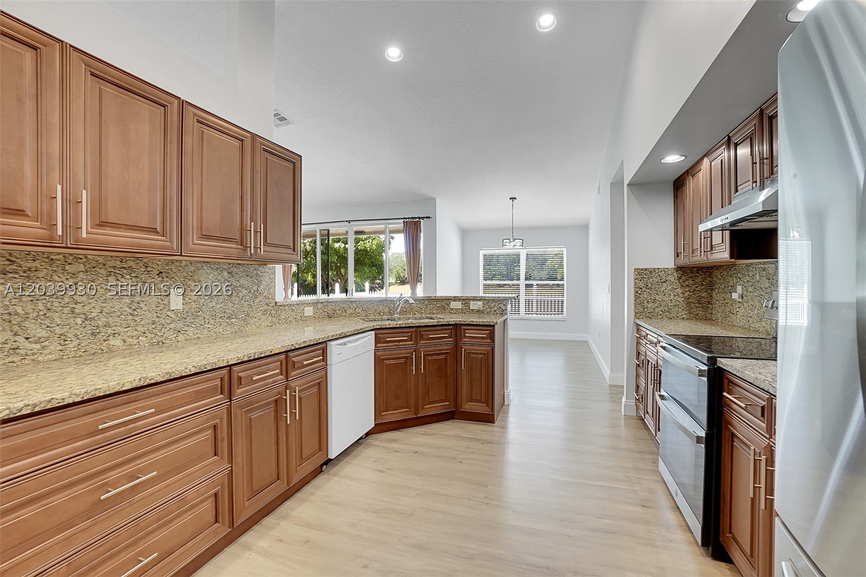 1574 NW 103rd Ter, Coral Springs FL 33071