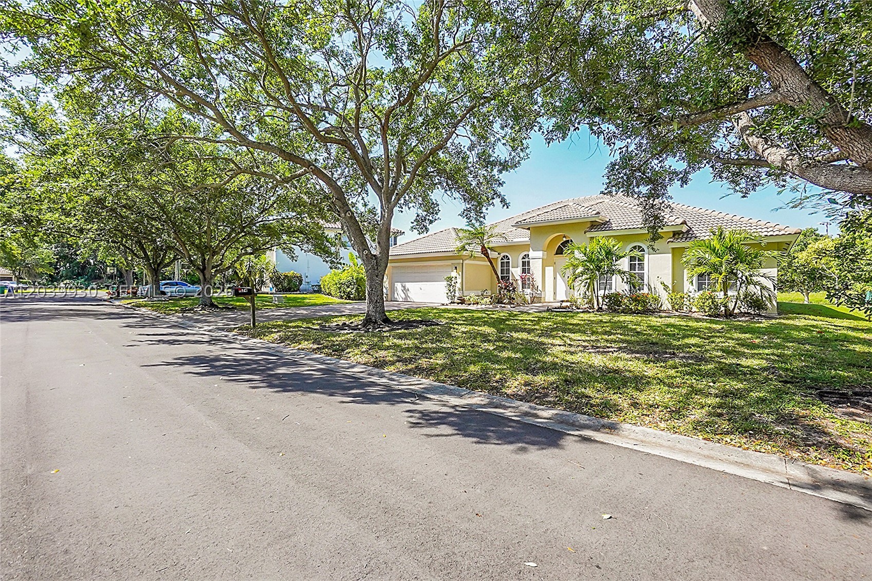 1574 NW 103rd Ter, Coral Springs FL 33071