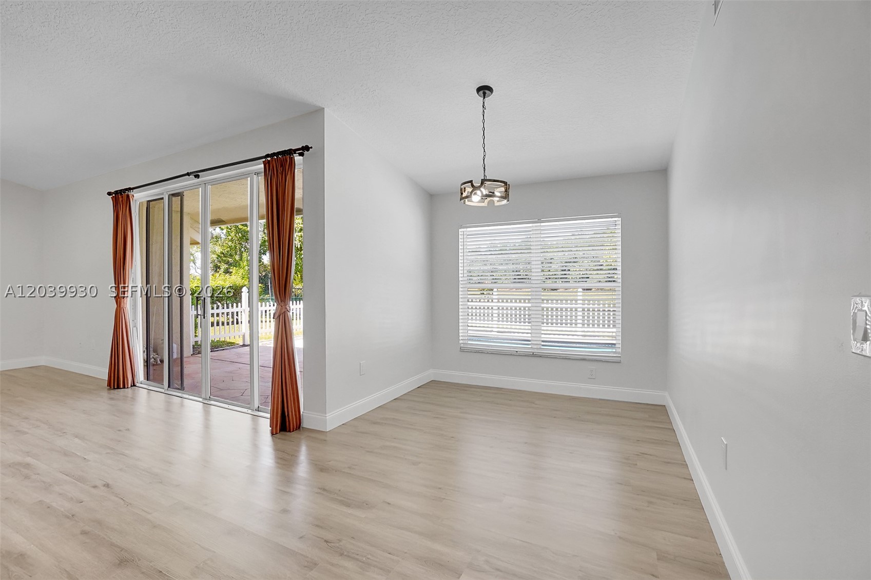 1574 NW 103rd Ter, Coral Springs FL 33071