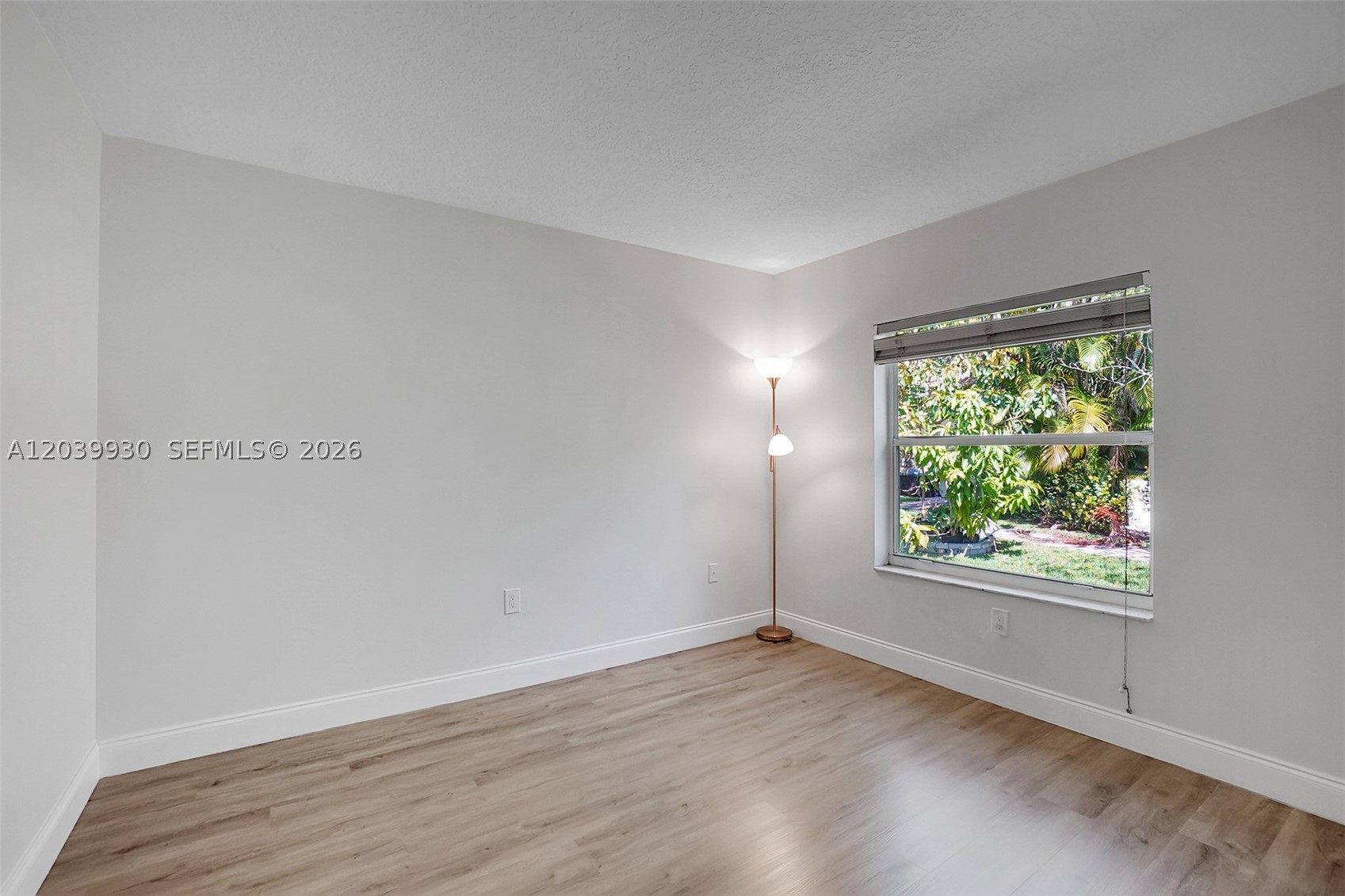 1574 NW 103rd Ter, Coral Springs FL 33071