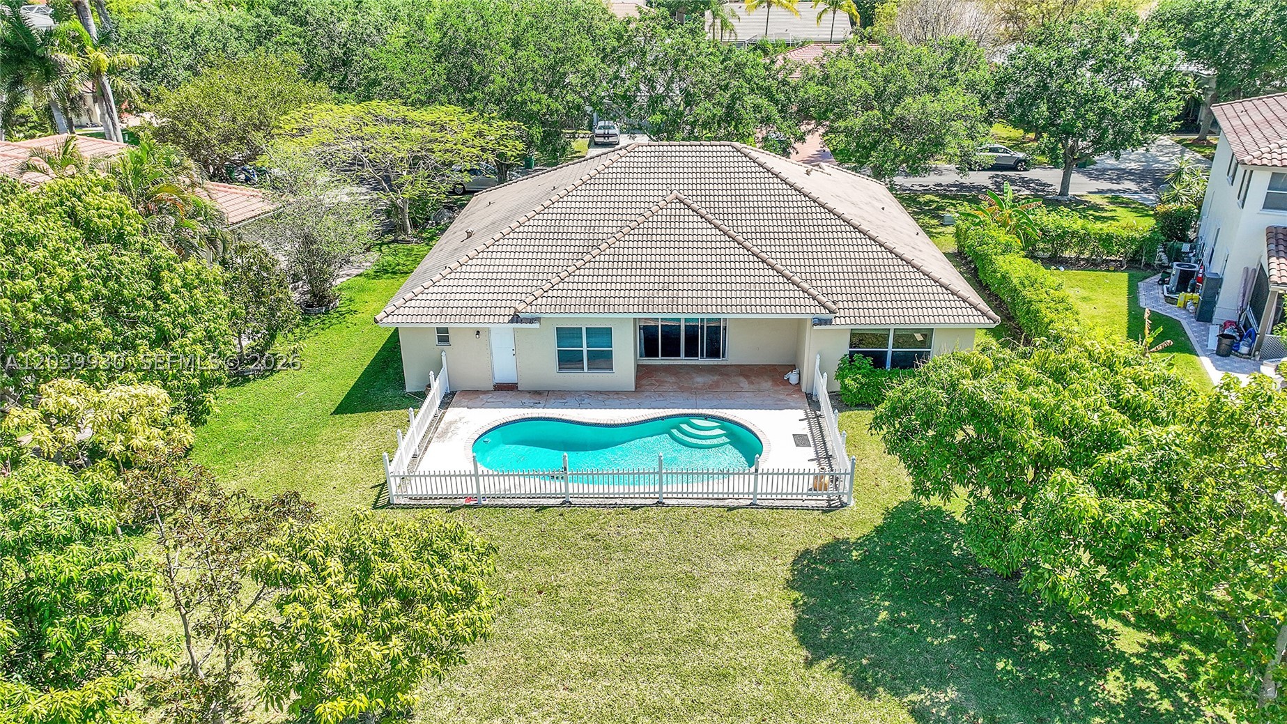 1574 NW 103rd Ter, Coral Springs FL 33071