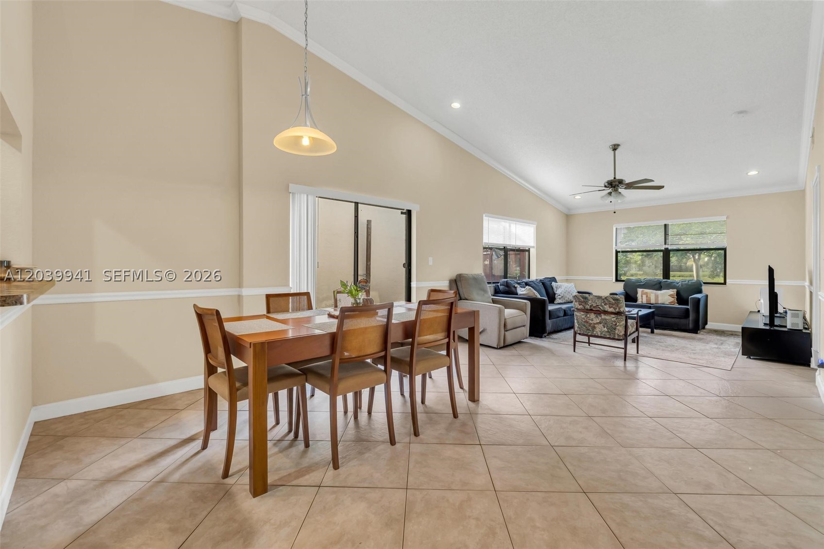 6633 N Parkway Dr #5-7, Margate FL 33068