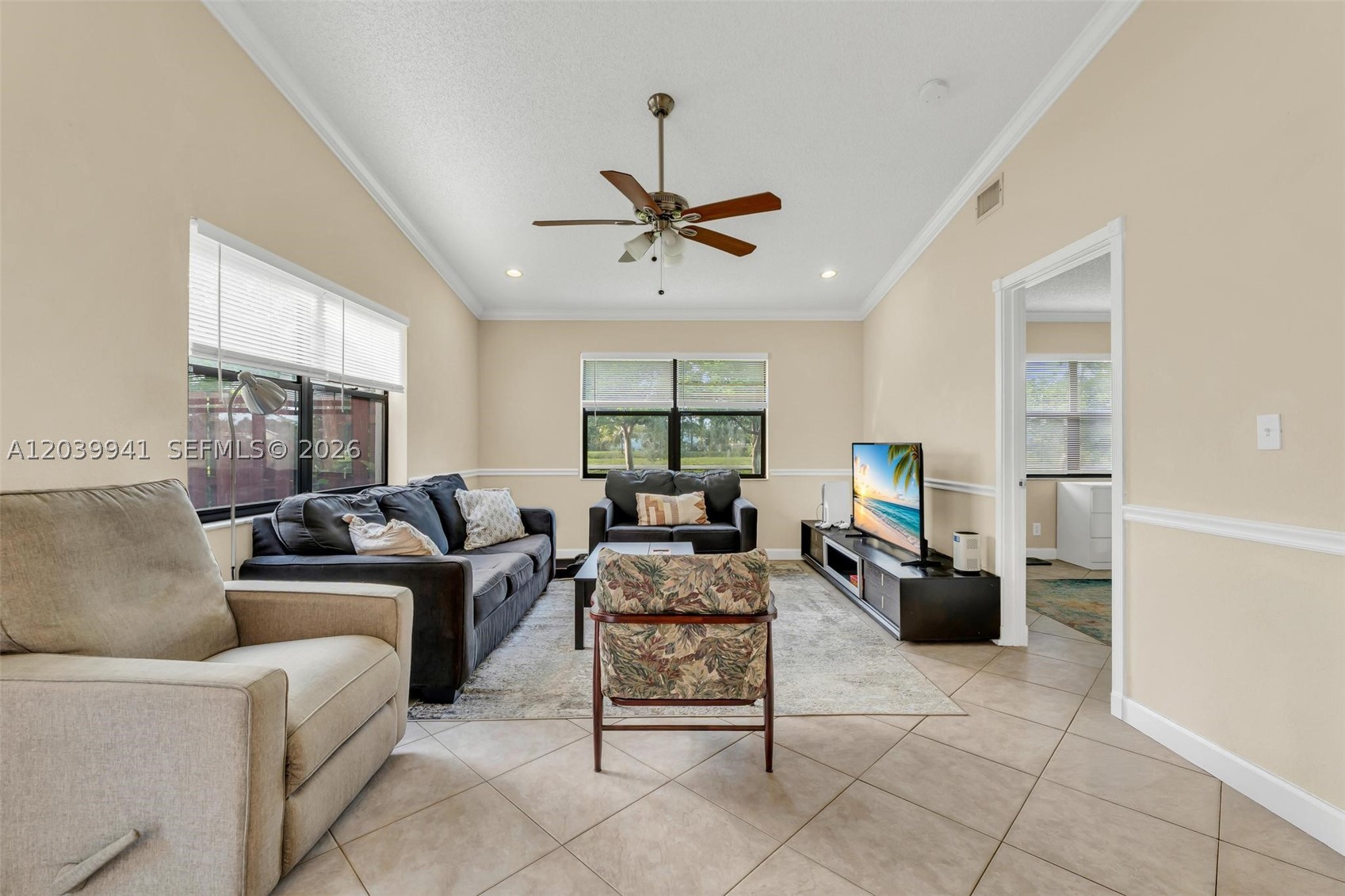 6633 N Parkway Dr #5-7, Margate FL 33068
