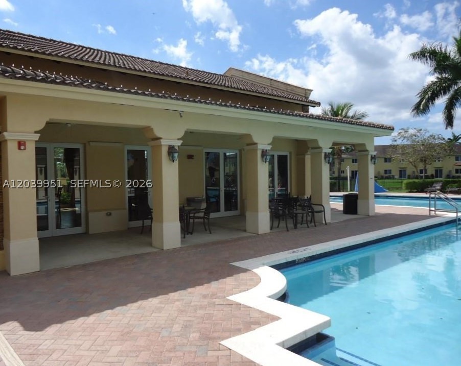 930 NE 34th Ave #202, Homestead FL 33033