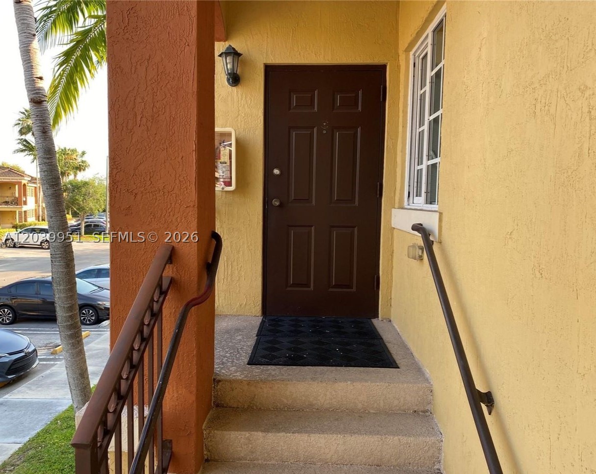 930 NE 34th Ave #202, Homestead FL 33033