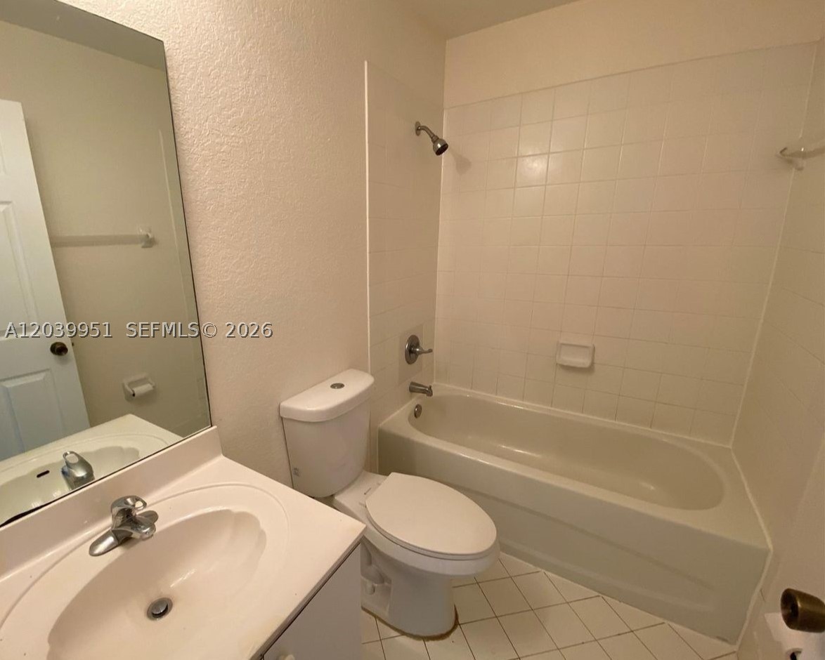 930 NE 34th Ave #202, Homestead FL 33033