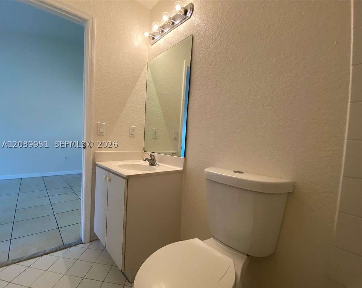 930 NE 34th Ave #202, Homestead FL 33033