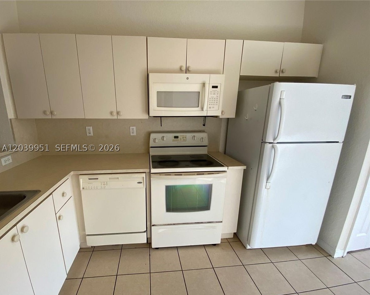 930 NE 34th Ave #202, Homestead FL 33033