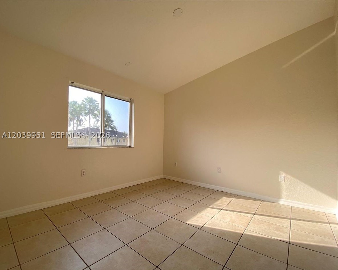 930 NE 34th Ave #202, Homestead FL 33033