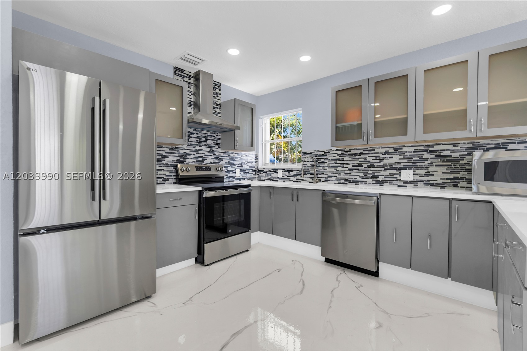1010 NW 196th St, Miami Gardens FL 33169