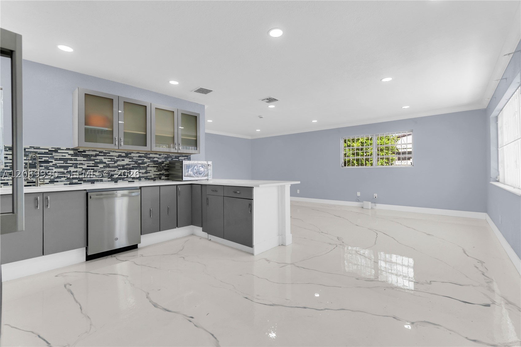 1010 NW 196th St, Miami Gardens FL 33169