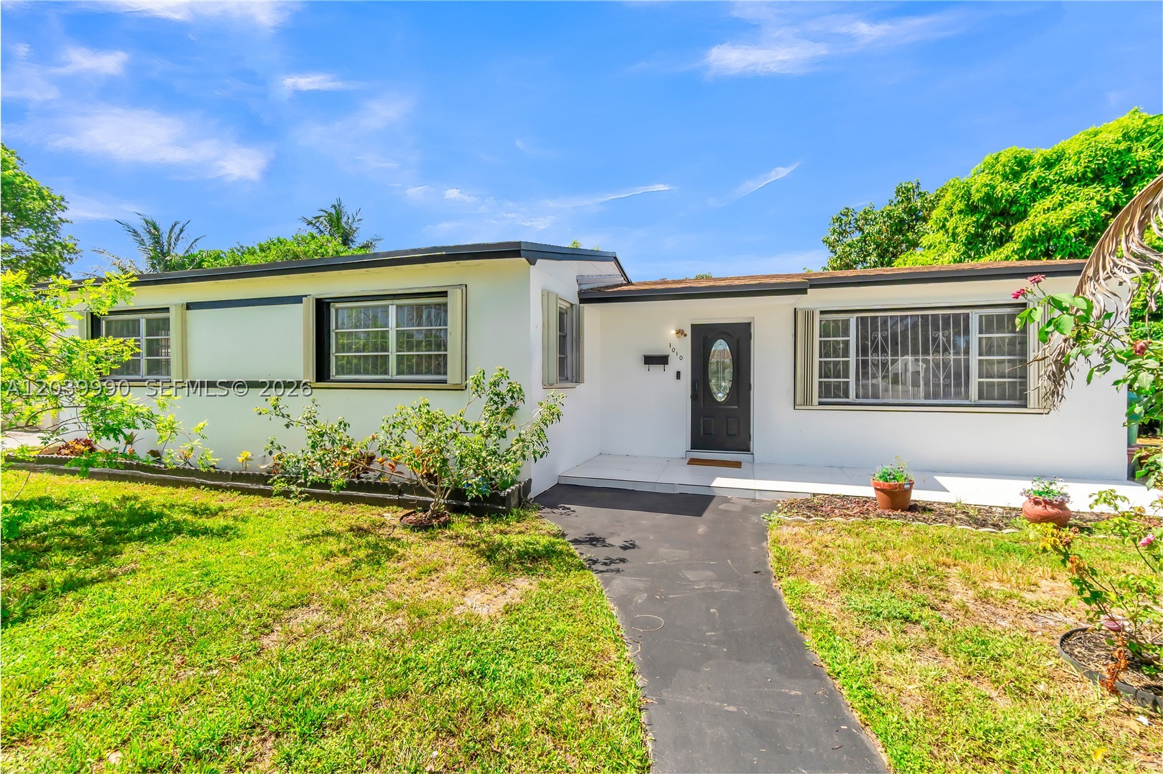 1010 NW 196th St, Miami Gardens FL 33169