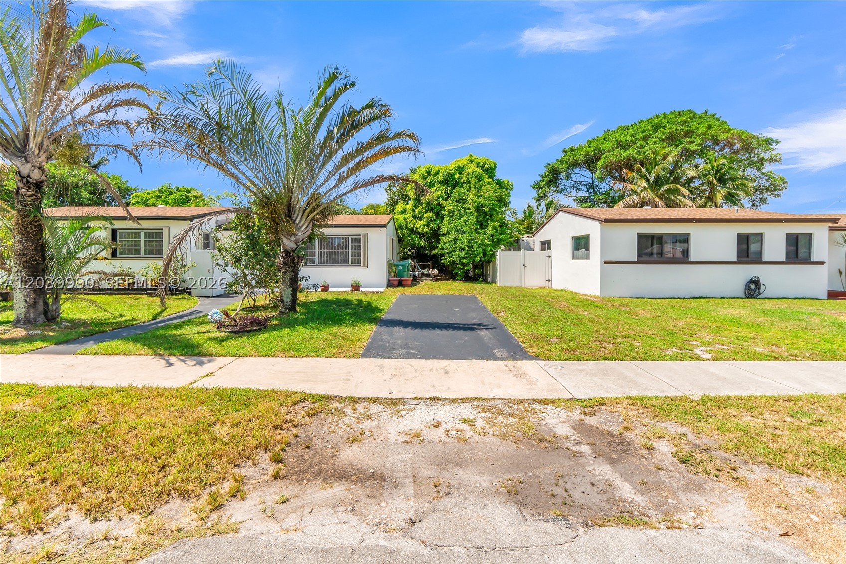 1010 NW 196th St, Miami Gardens FL 33169
