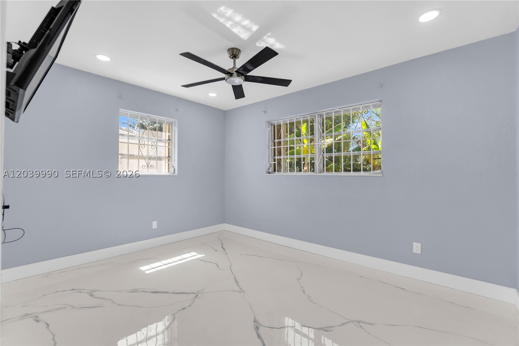 1010 NW 196th St, Miami Gardens FL 33169
