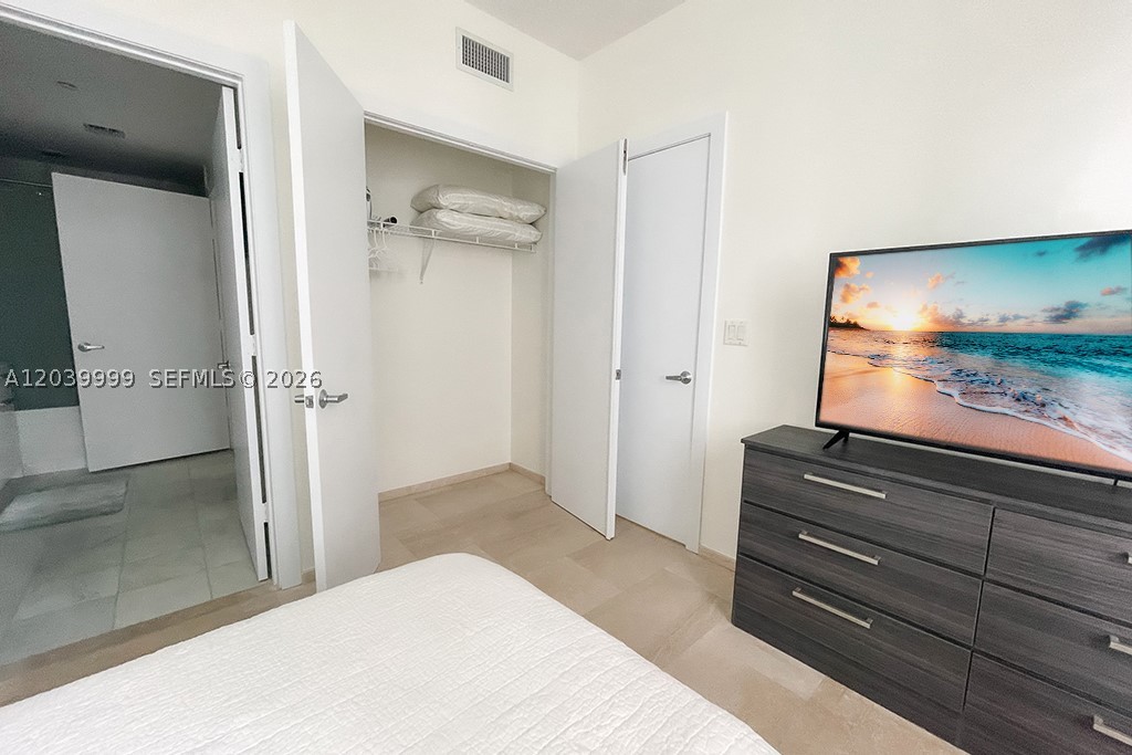 1050 Brickell Ave #2208, Miami FL 33131