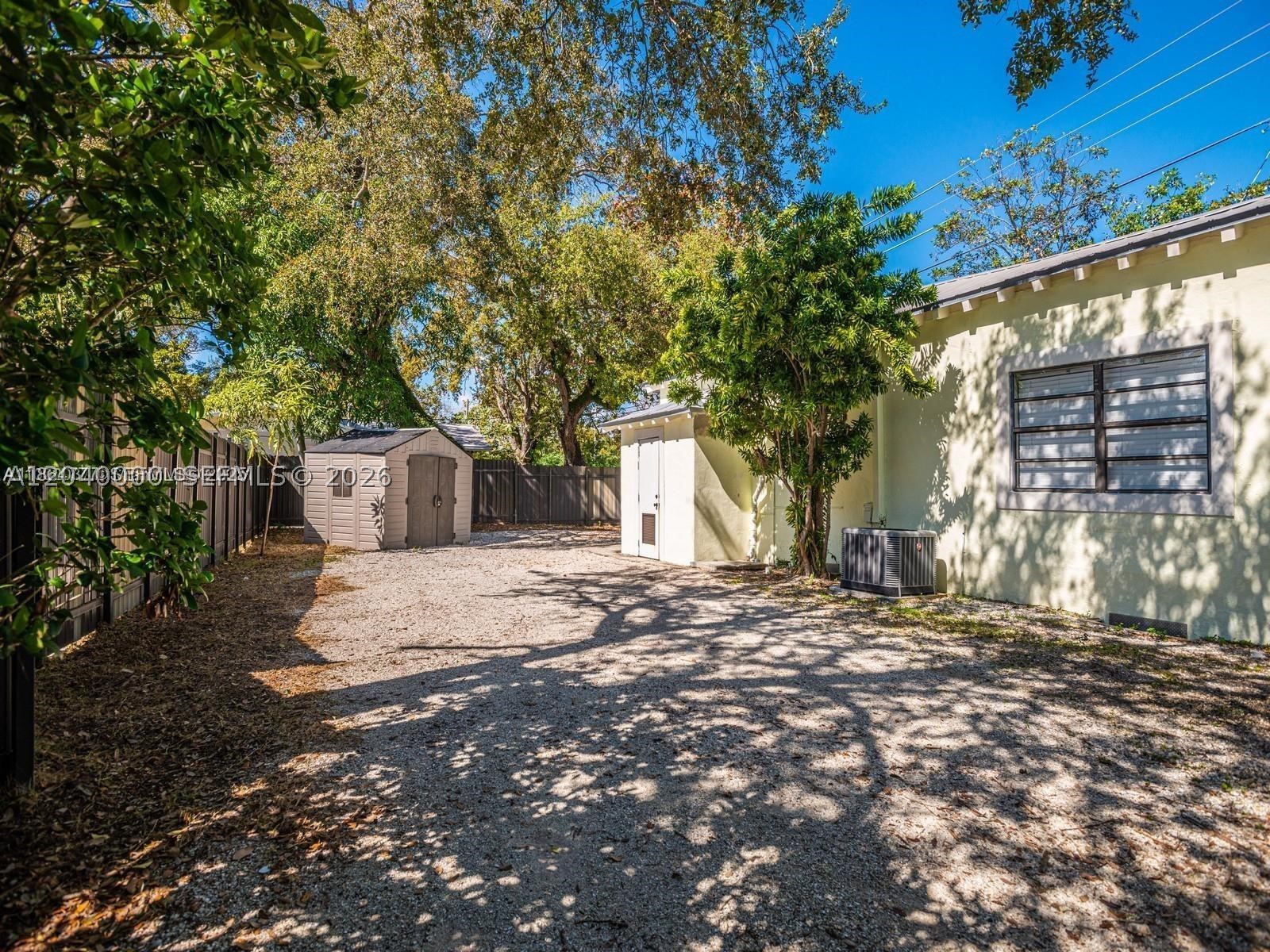 3452 Margaret St, Miami FL 33133