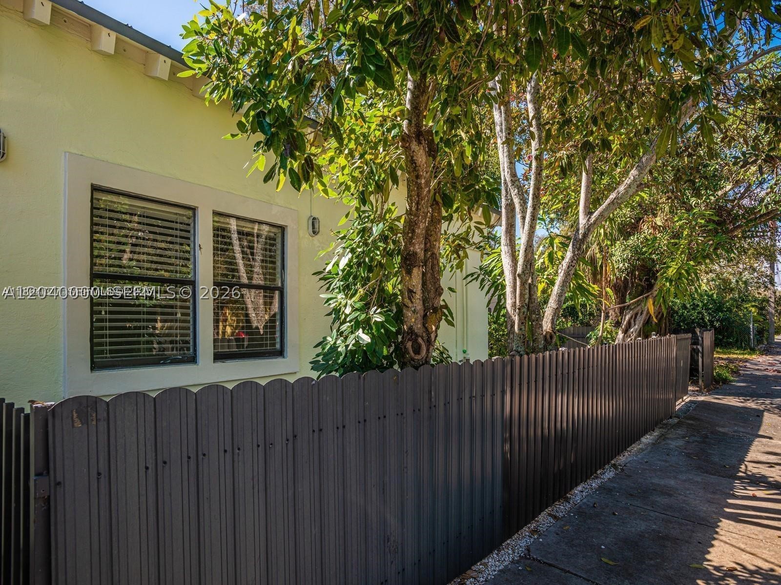 3452 Margaret St, Miami FL 33133