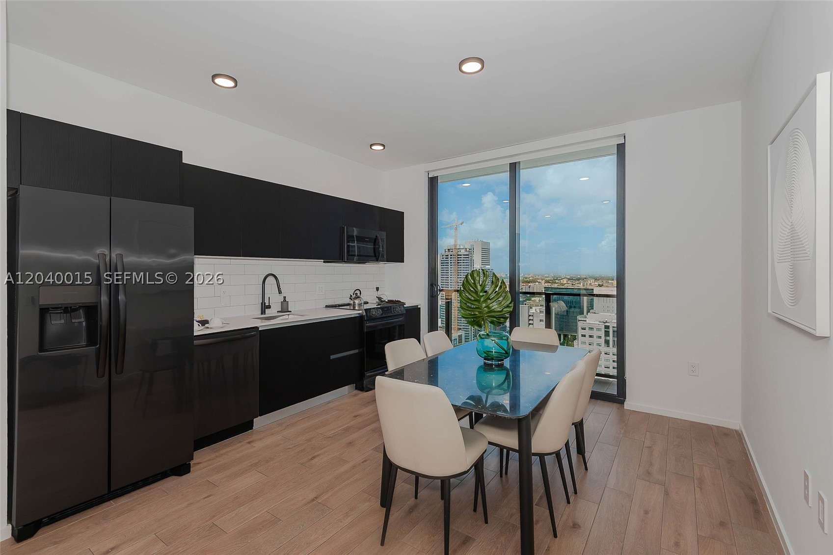 398 NE 5th St #2301, Miami FL 33132