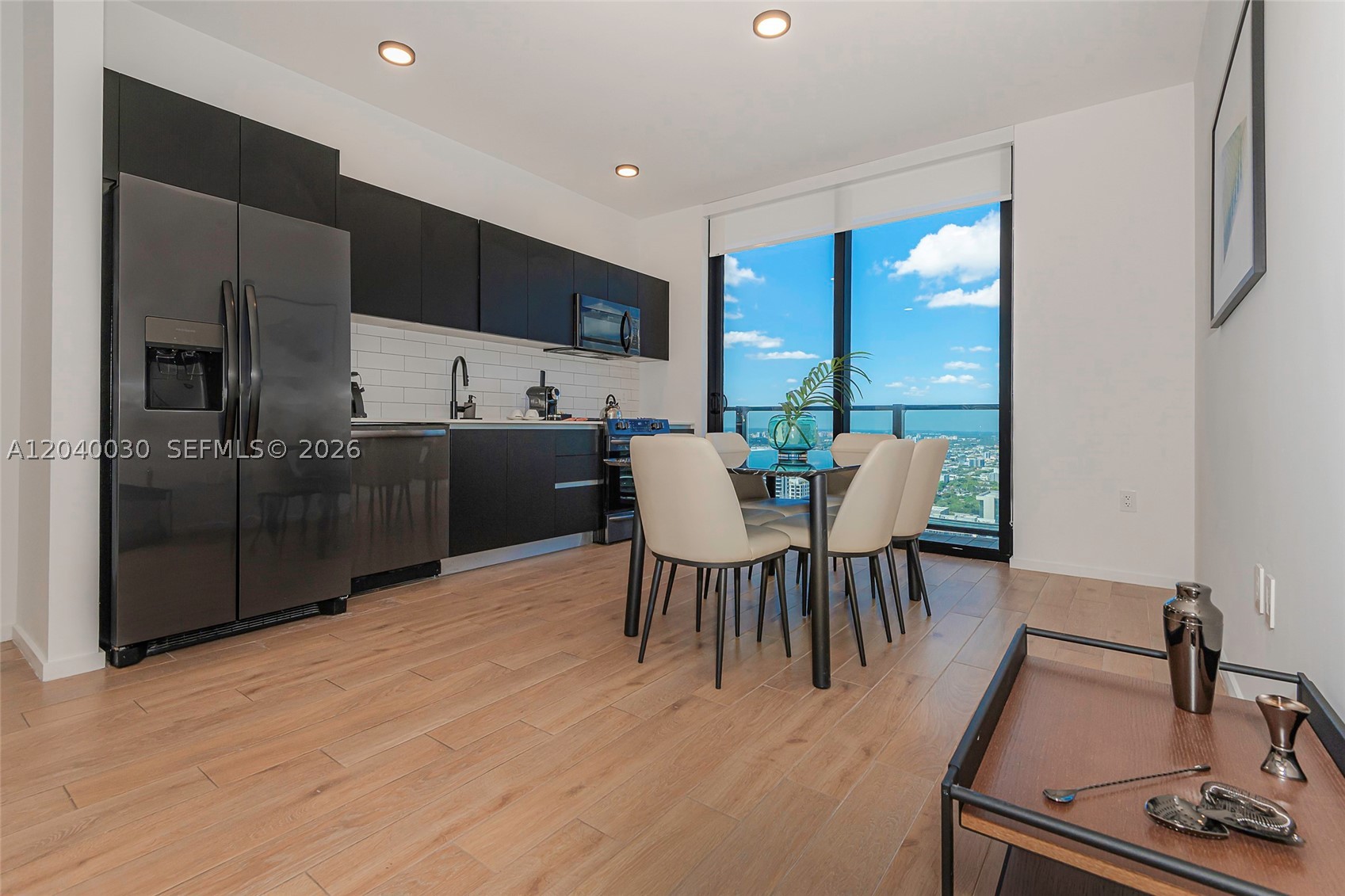 398 NE 5th St #4001, Miami FL 33132
