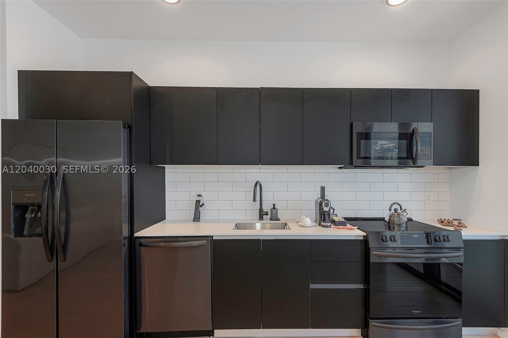 398 NE 5th St #4001, Miami FL 33132