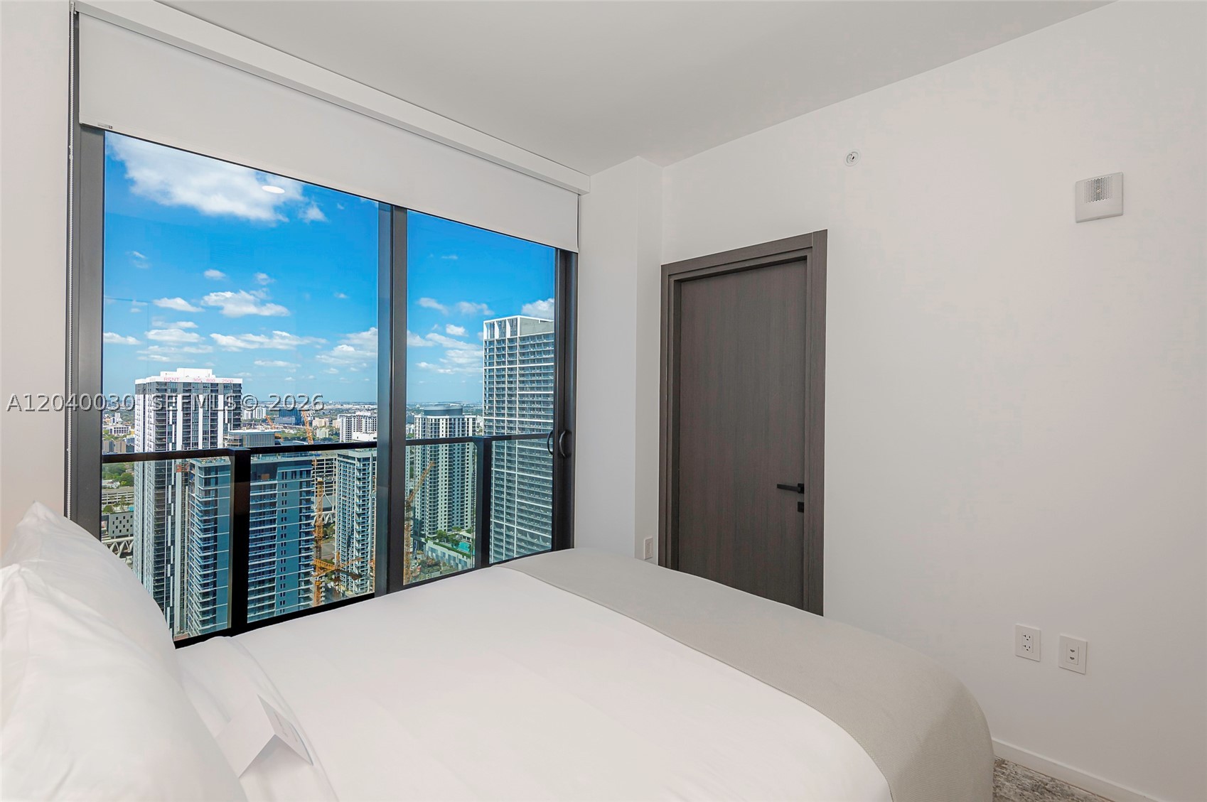398 NE 5th St #4001, Miami FL 33132