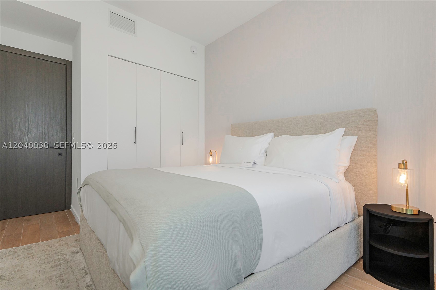 398 NE 5th St #4001, Miami FL 33132