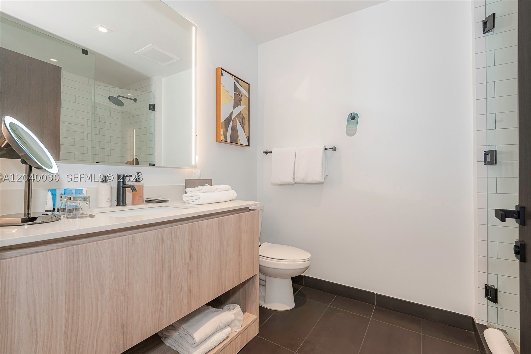 398 NE 5th St #4001, Miami FL 33132