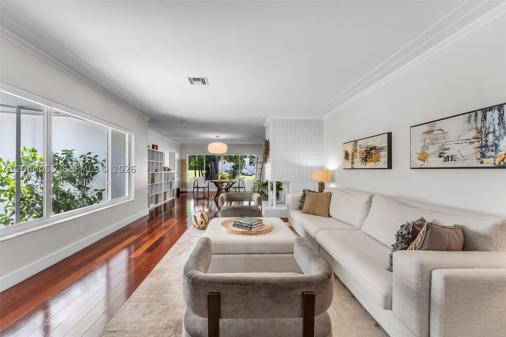8 Pinta Rd, Miami FL 33133