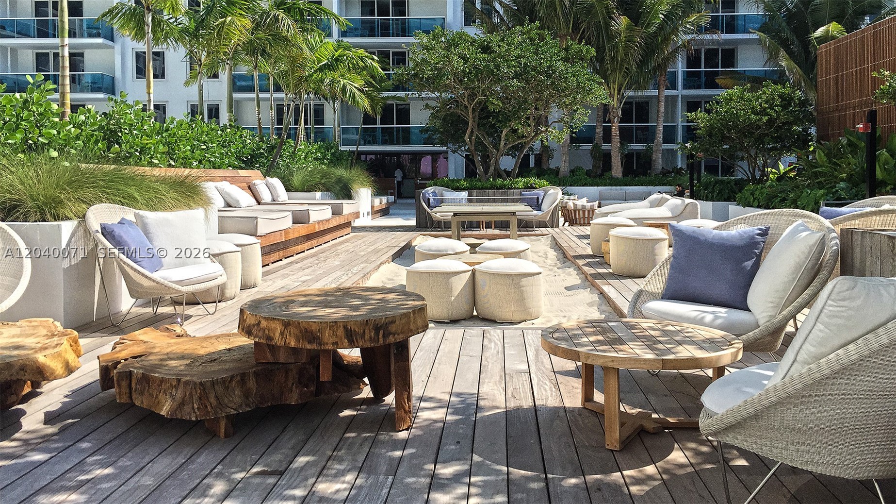 102 24 #1545, Miami Beach FL 33139