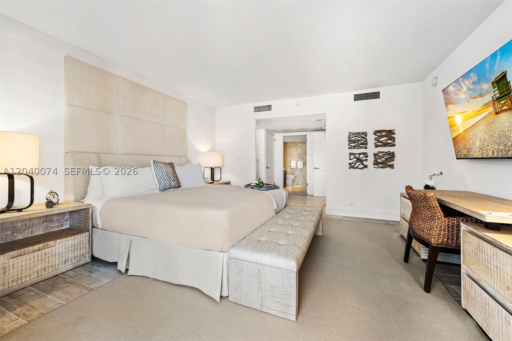 102 24 #1222, Miami Beach FL 33139