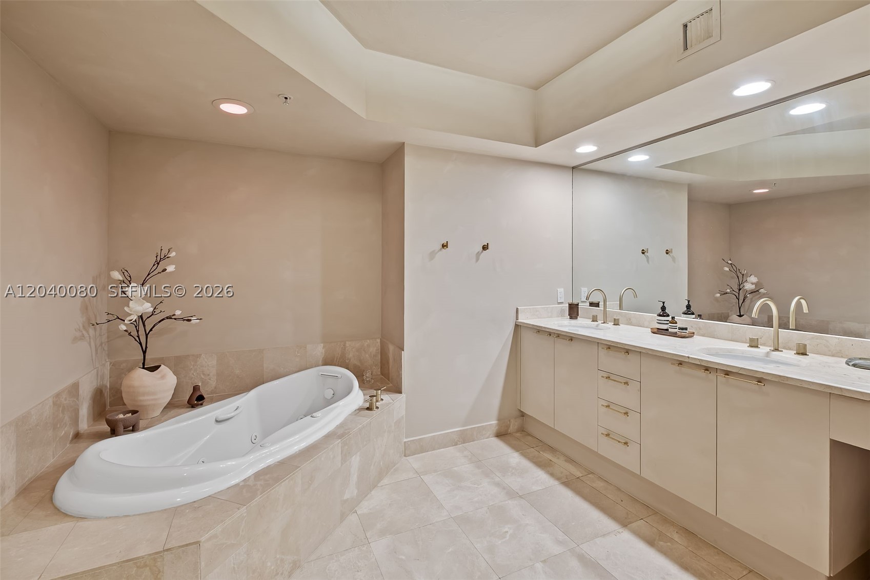 14951 Royal Oaks Ln #1202, North Miami FL 33181