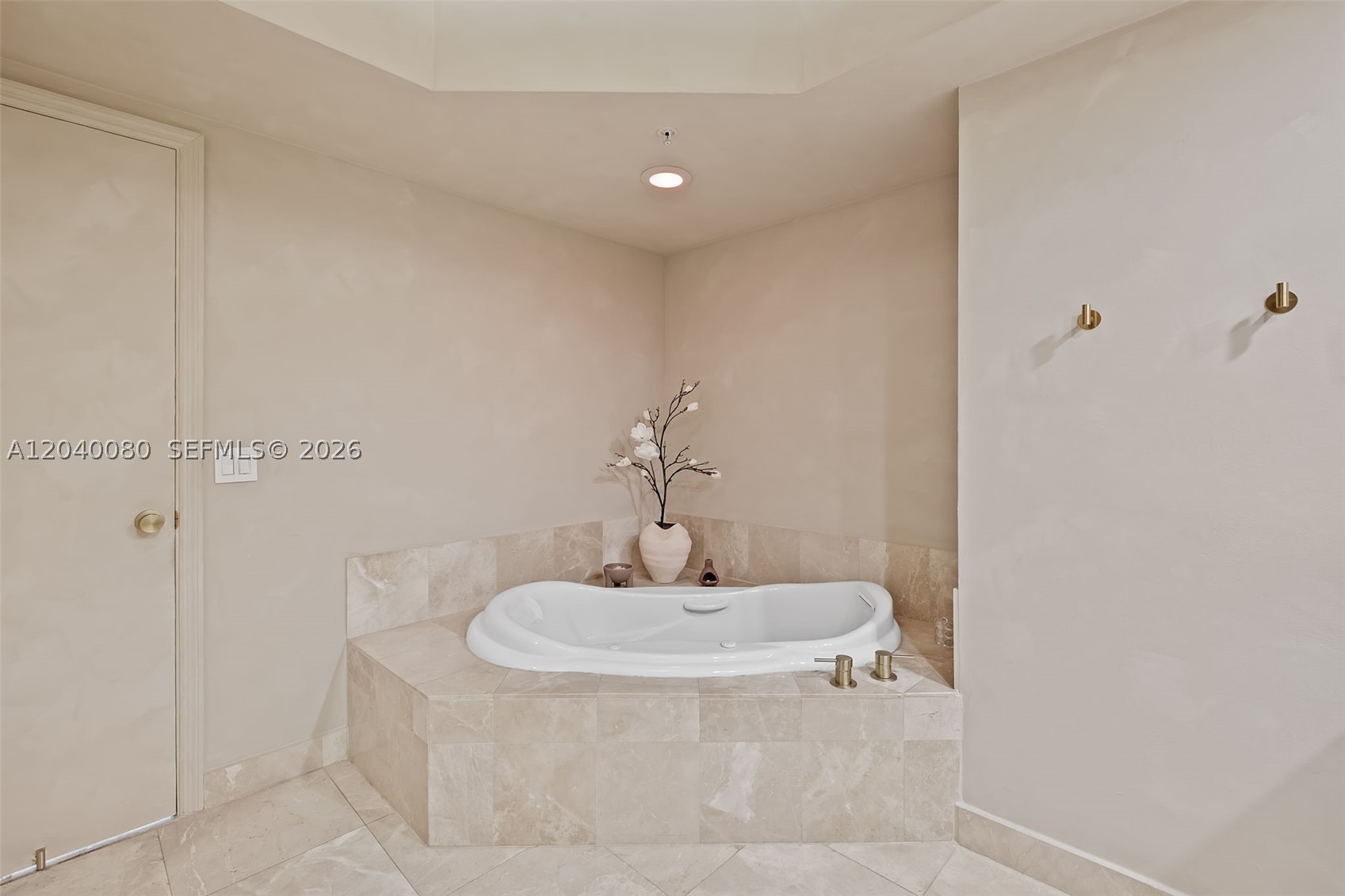 14951 Royal Oaks Ln #1202, North Miami FL 33181