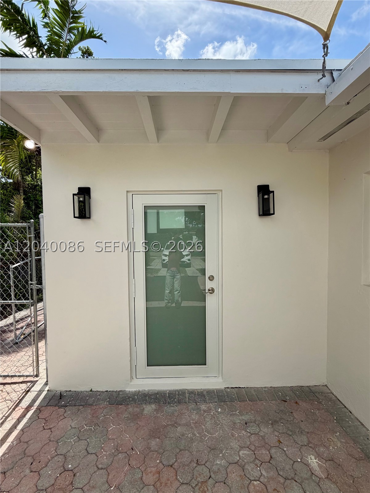 8235 SW 62nd Pl, Miami FL 33143