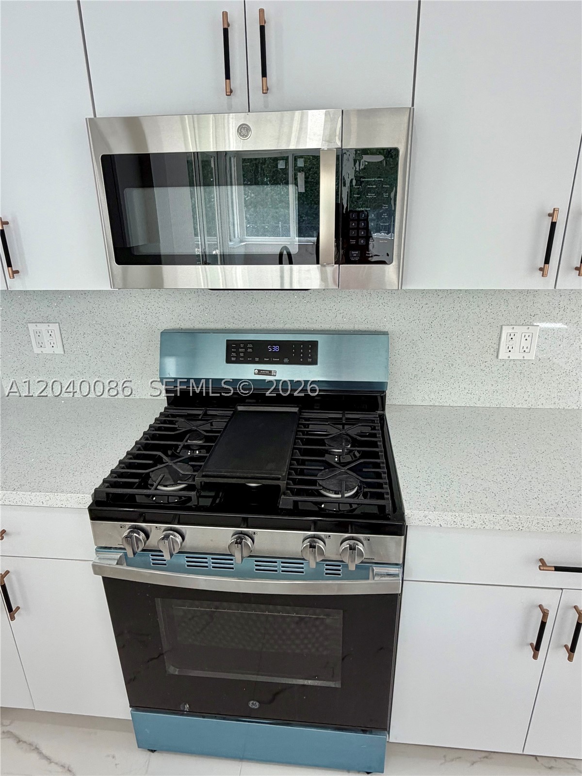 8235 SW 62nd Pl, Miami FL 33143