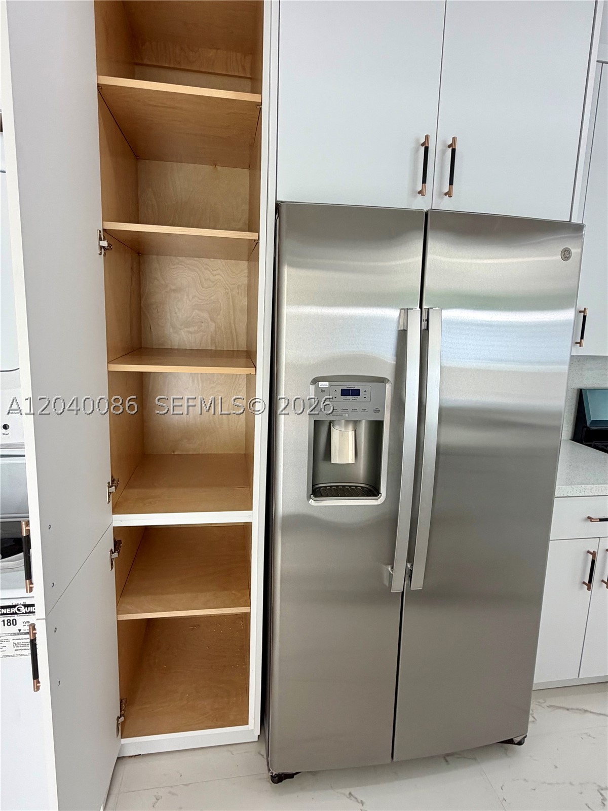 8235 SW 62nd Pl, Miami FL 33143