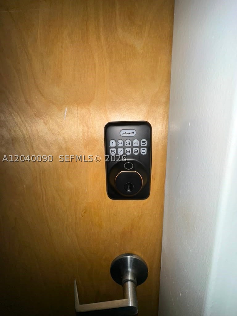 350 S Miami Ave #3115, Miami FL 33130