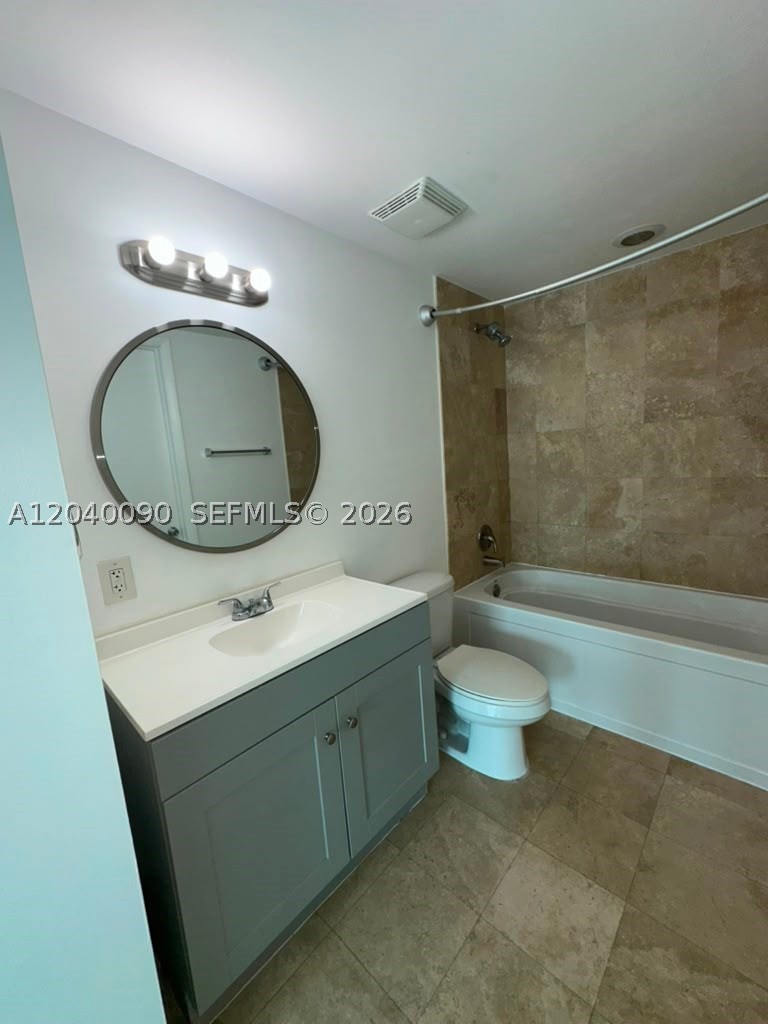 350 S Miami Ave #3115, Miami FL 33130