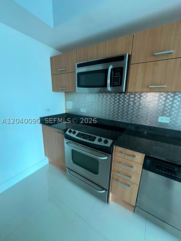 350 S Miami Ave #3115, Miami FL 33130