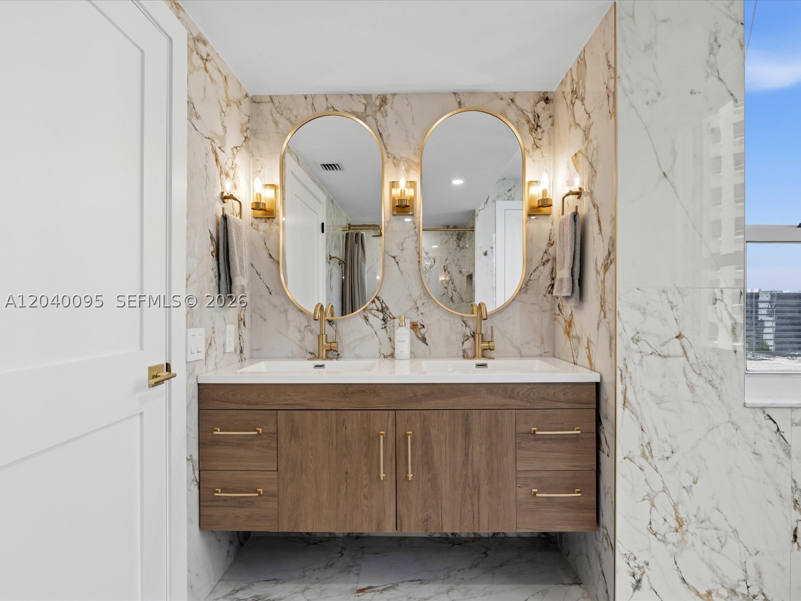 701 Brickell Key Blvd #1903, Miami FL 33131