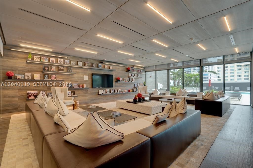 1080 Brickell Ave #3203, Miami FL 33131